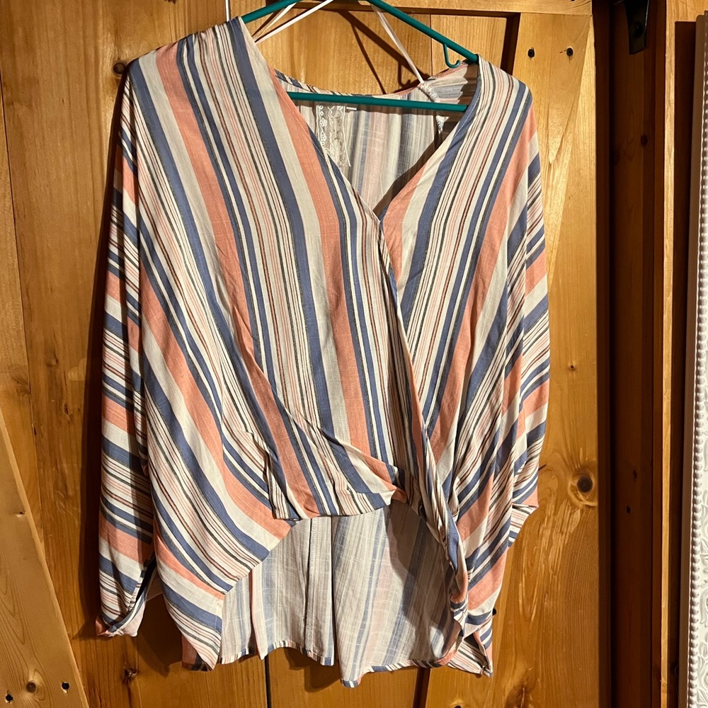 Sadie & sage long sleeve blouse.
